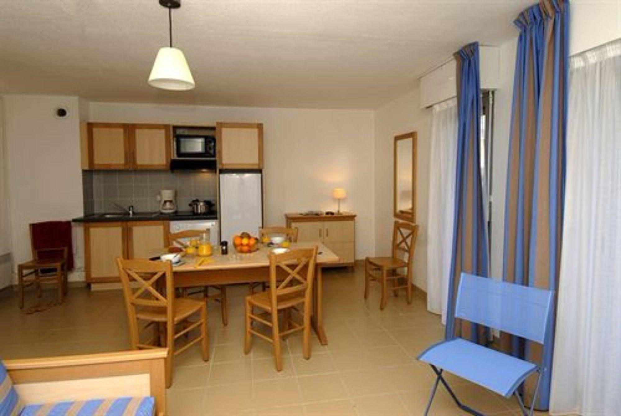 Residence Odalys Du Port Hourtin Exterior foto