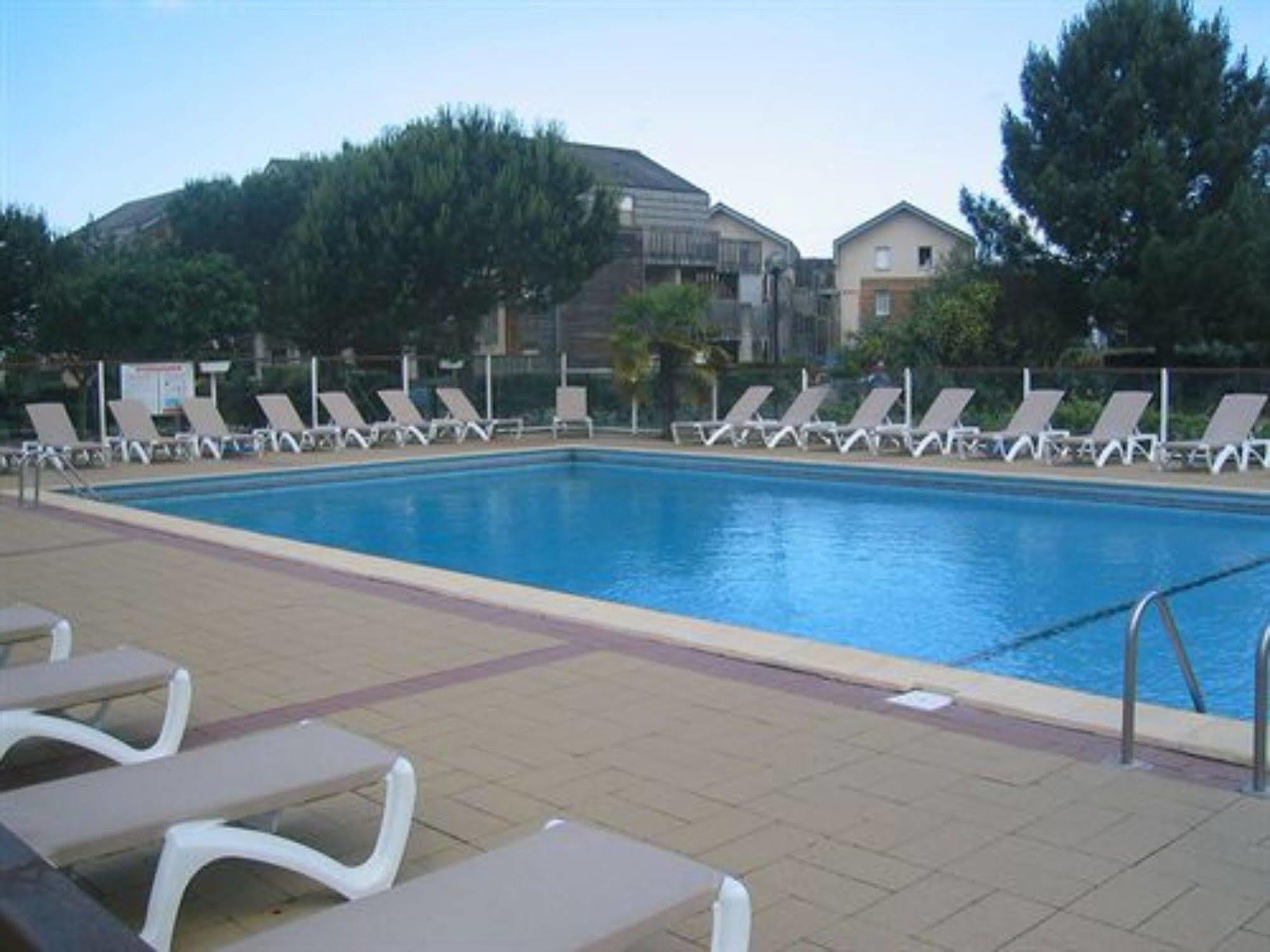 Residence Odalys Du Port Hourtin Exterior foto
