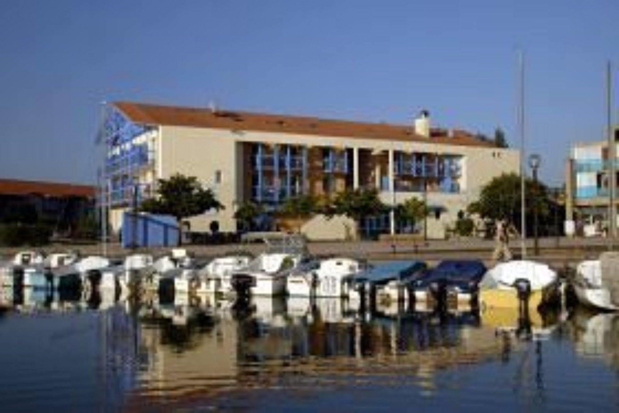 Residence Odalys Du Port Hourtin Exterior foto